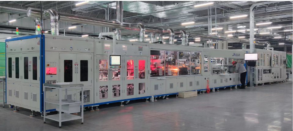 巴彥淖爾經濟技術開發區晶澳淖爾基地年產5GW高效組件首件下線，技術創新驅動新能源高質量發展